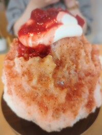 かき氷　贅沢いちごを喰らうの巻　三条　ON　THE　UMAMI　Sweets男子のスイーツ巡り
