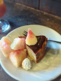桃とアールグレイのバスクチーズケーキを喰らうの巻　加茂市　KIDORI Café　Sweets男子のスイーツ巡り