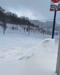 吹雪もやっとやみました