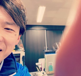自撮り男子のいるお店ww