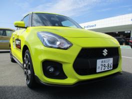 スイフトスポーツ試乗車まだ大田にありますです！！お客様から嬉しいいただきものっ♪