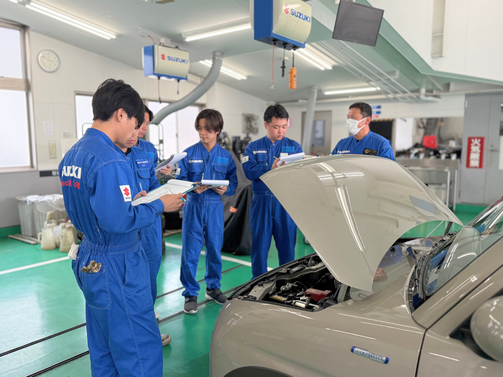 ☆ 新入社員研修【サービス研修】 ☆｜採用情報トピックス｜採用情報