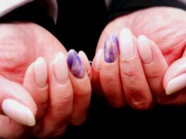 yoko’s nail