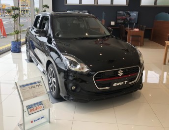 新車のスイフト即納できます！！