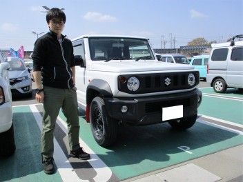 新型ジムニーシエラをご納車させて頂きました！