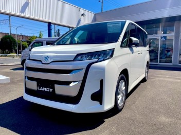 8/8発売の新型ランディ！展示車ご用意できました★