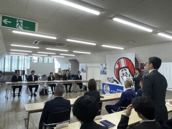 社内入社式♪