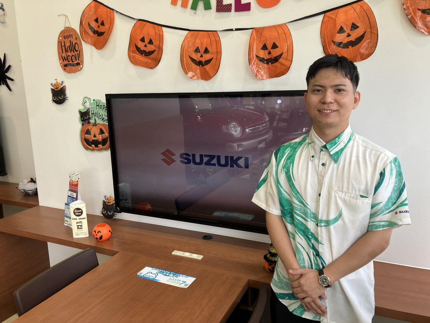 スタッフ紹介｜株式会社スズキ自販沖縄 スズキアリーナコザ / コザ中古