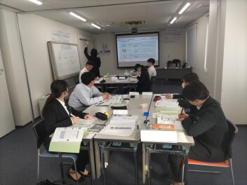 新入社員研修風景　ビジネスマナー編①!!