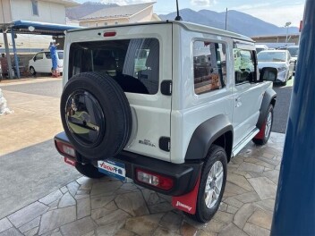 中古ジムニーシエラ入庫しています！！