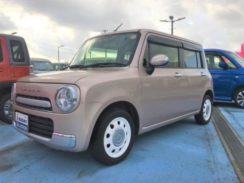 特別なラパン中古車のご紹介です(^^)/