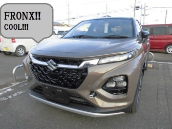 フロンクスのアースンブラウンパールメタリック！！