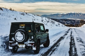 《雪面のジムニー》お客様からお写真を送っていただきました！