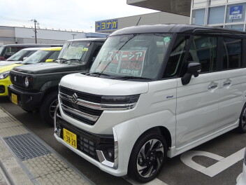 試乗車も豊富に取り揃えております。