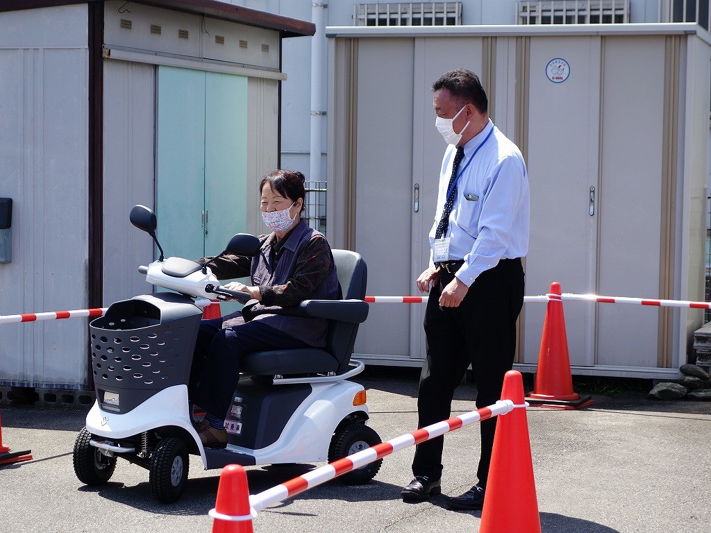 安全運転指導員でもある神野講師