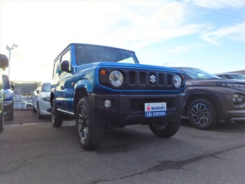 ジムニースズキの青色そろってます！