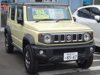 ジムニーノマドあります。