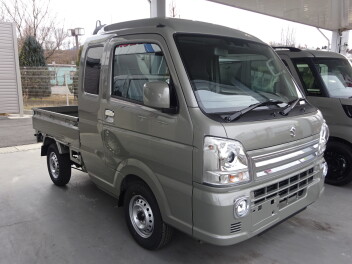 即納スーパーキャリイ新車！人気のXのモスグレー４AT車！お急ぎの方へ