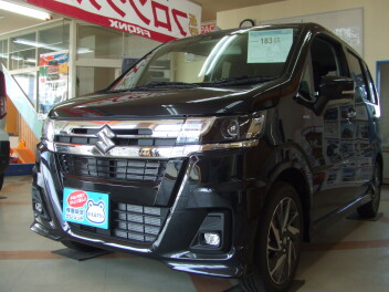 ワゴンＲカスタムＺ展示中です！