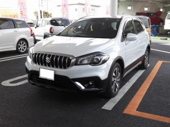 ＳＸ４Ｓクロス納車させて頂きました★