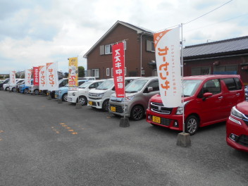 豊富に中古車の在庫ございます！