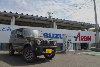 新型ジムニーがアリーナとよとみへ！