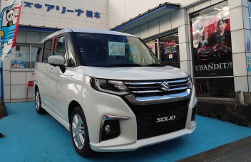 新型ソリオが当店に到着...！
