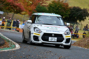 愛知スズキが応援するスイフトスポーツが新城ラリー2018で優勝！