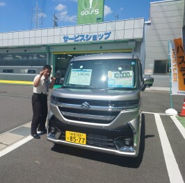 スペーシアカスタムの試乗車　色変更致しました