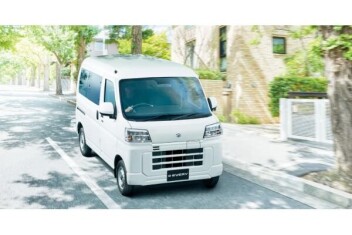 新型「e エブリイ」が発売しました！