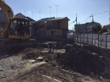 建て替え状況とお客様感謝祭の件