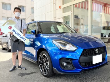 柏市にお住いのO様に、スイフトスポーツをご納車いたしました。