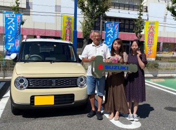 Ｏ様　ラパンご納車おめでとうございました！！