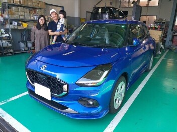 新車スイフト納車しました。