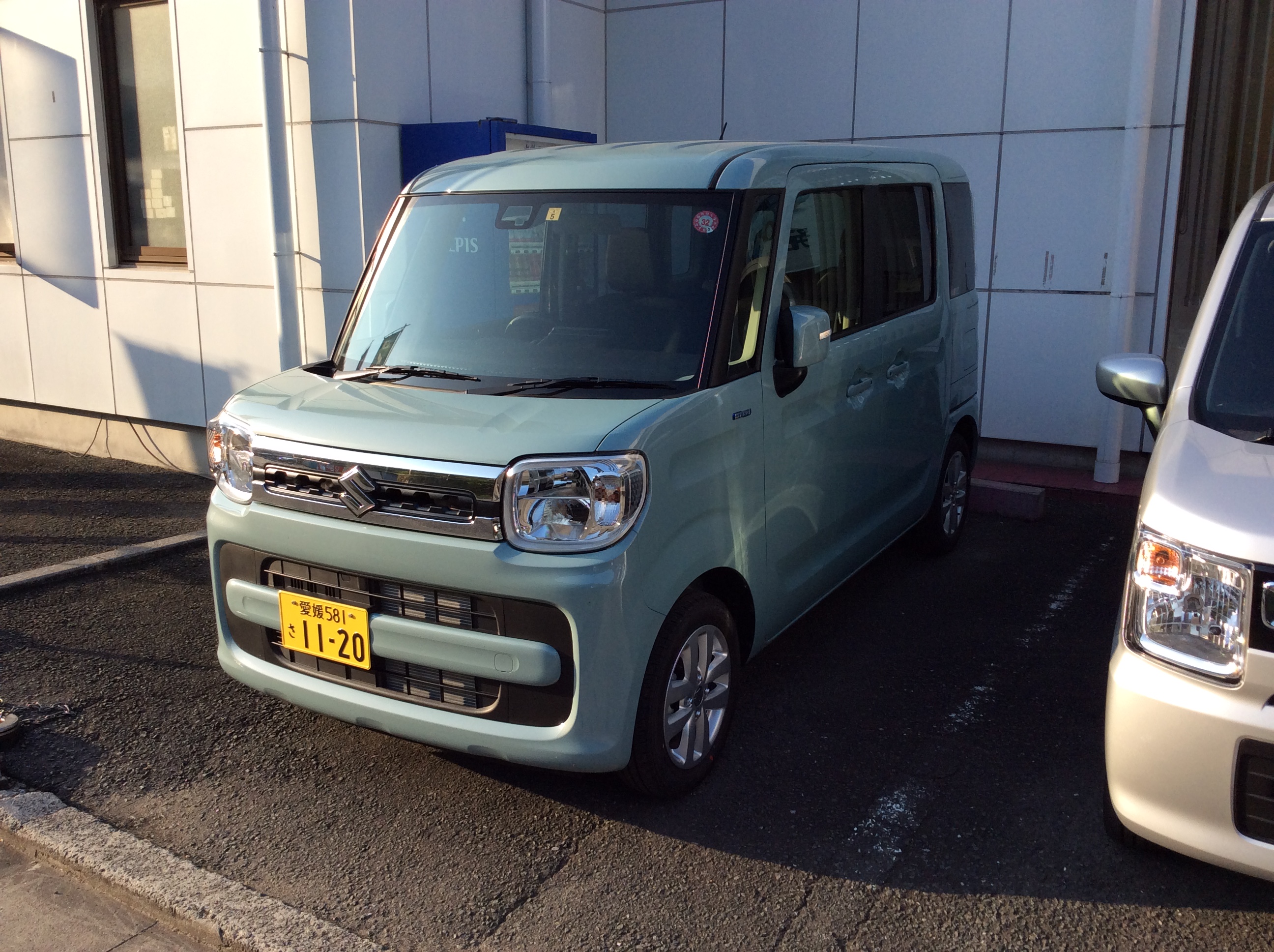 ４ＷＤのスペーシアが配備されました！｜新車情報｜お店ブログ｜株式会社スズキ自販松山 スズキアリーナ宇和島北