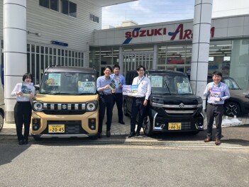 土日はアリーナ天白へ家族で広々快適ドライブのスペーシアを見に来てください！