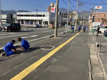 お店の周りをピカピカに！