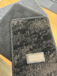高級マット入荷しました
