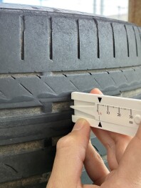 その夏タイヤ、まだ履けますか？