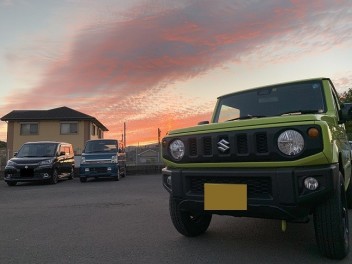 新型ジムニーと秋空コラボ☆