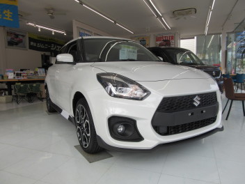 スイフトスポーツ　6MT　入荷しました！　即納できます！