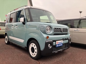 新入社員による中古車の紹介