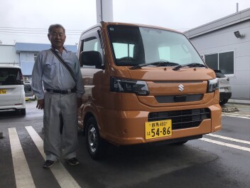 M様、新型キャリイ納車おめでとうございます。ボディカラーが素敵です。
