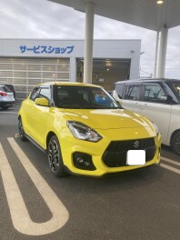 スイフトスポーツイエローご納車させて頂きました!