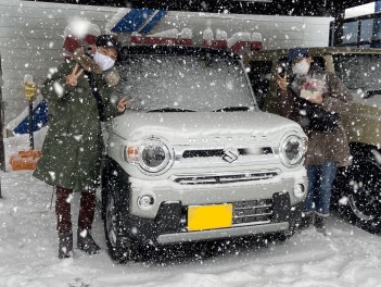 吹雪の中ハスラー納車しました