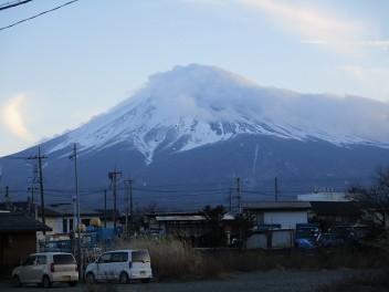 暑さ寒さも、、、