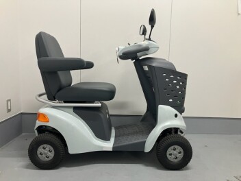 【新入荷！】スズキセニアカ―　特選中古車情報‼