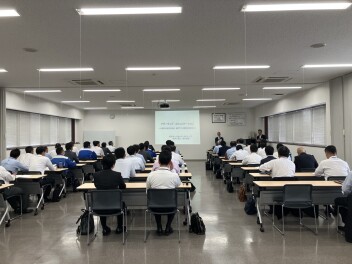 ハラスメント研修を実施しました。