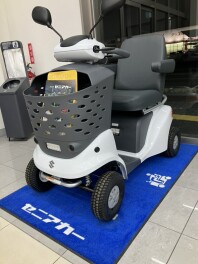 スズキのセニアカー