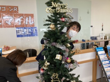クリスマスに向けて店内装飾中！！
